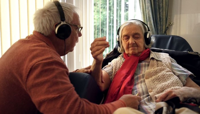 Giving people with dementia something to sing about Image