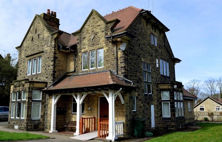 The porchway and ramp access to the house at Leylands Lane, Bradford BD9 5QU